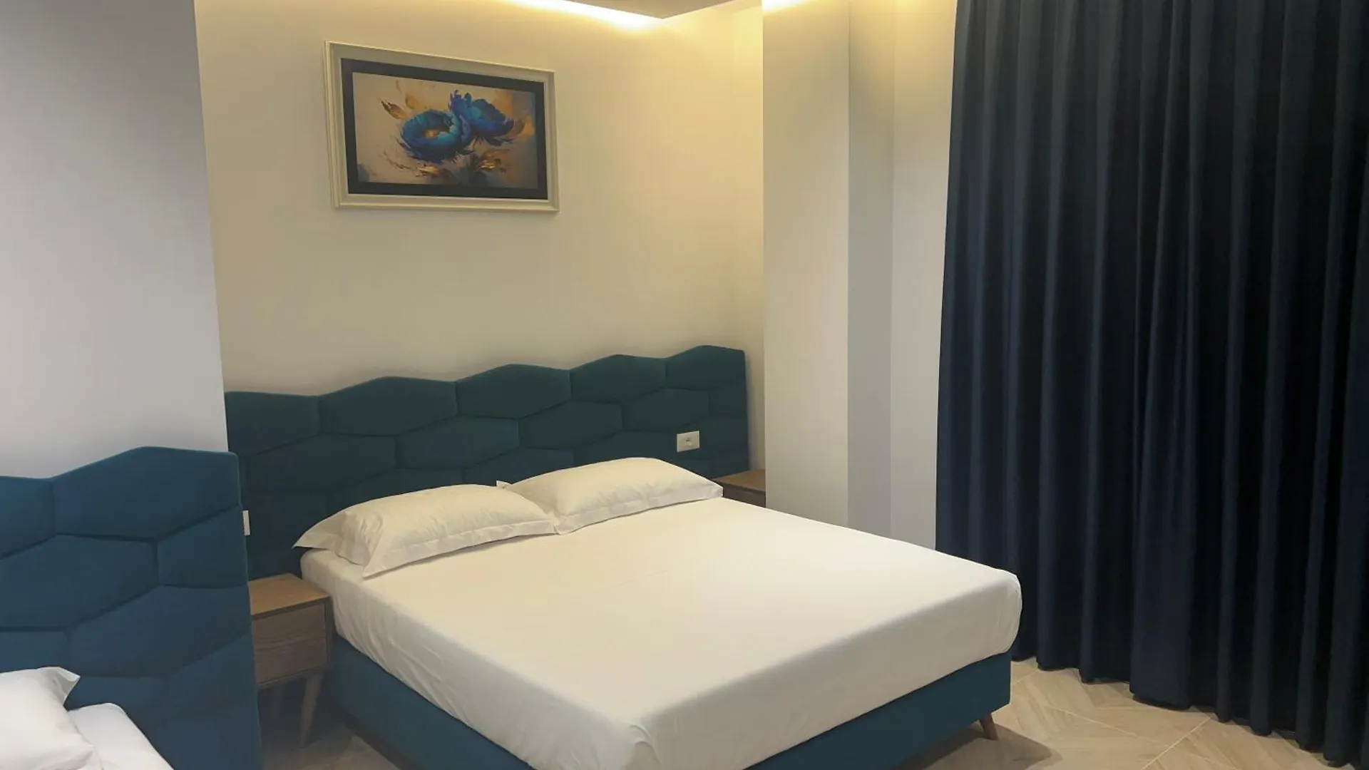 Agimi Hotel 사밀