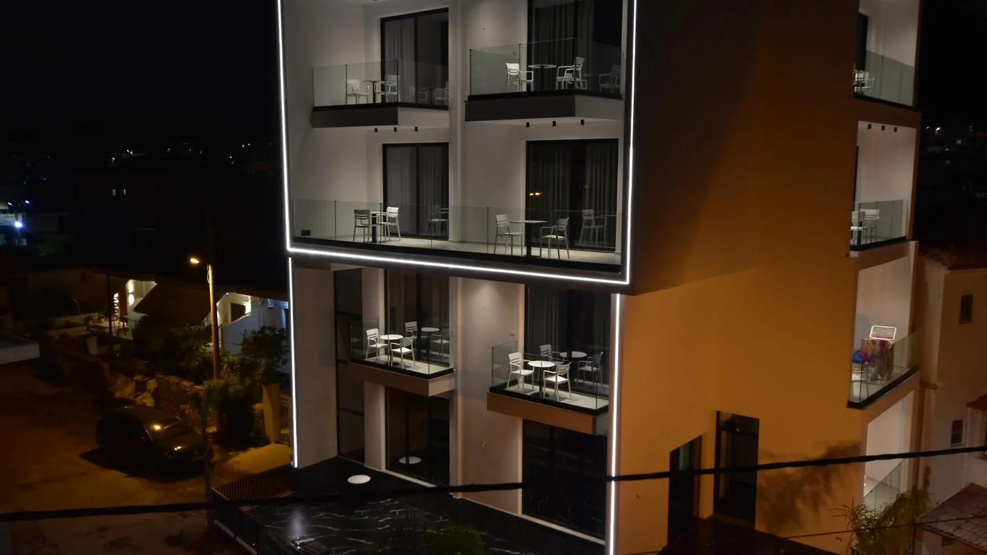 Agimi Hotel 사밀