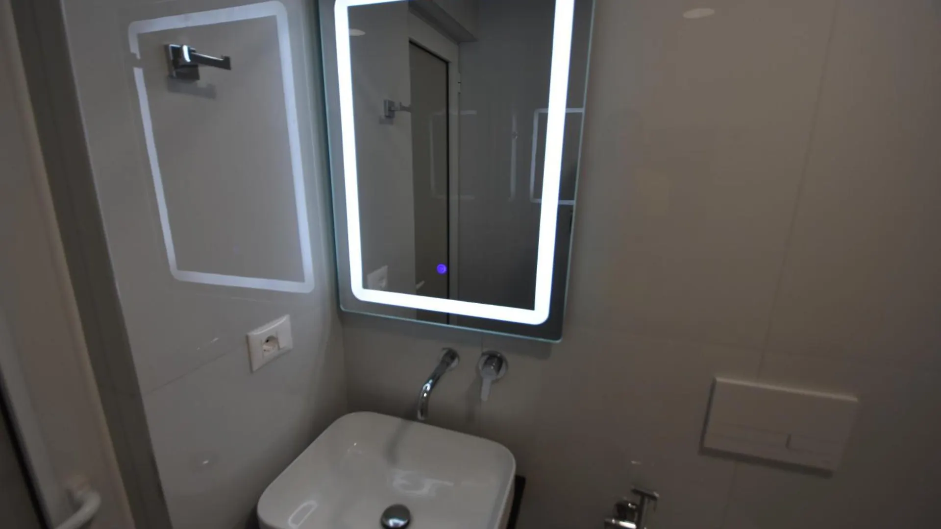 Agimi Hotel 사밀
