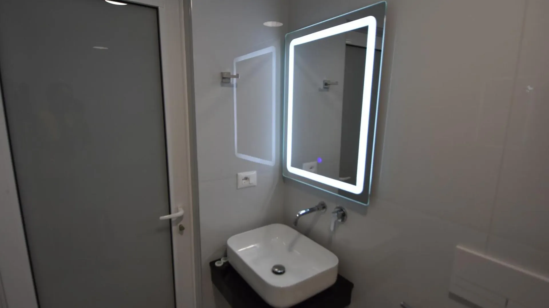Agimi Hotel 사밀 알바니아