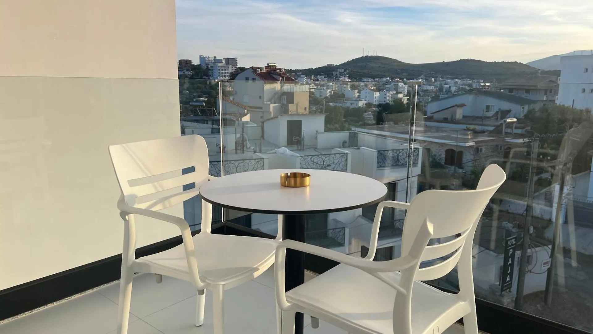 Agimi Hotel 사밀